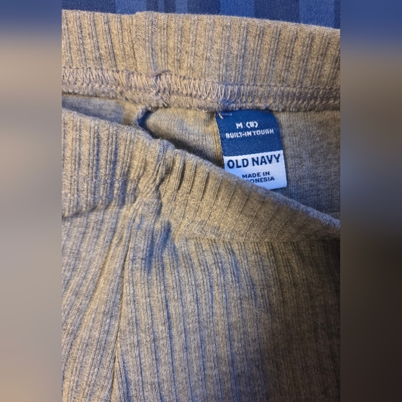 Set of 3 Old Navy Leggings - Floral, Gray, Plaid- Girls Size 8 - Picture 6 of 11